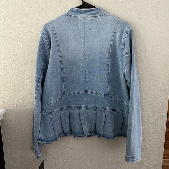 NWT denim DKNY jacket - Picture 2 of 4